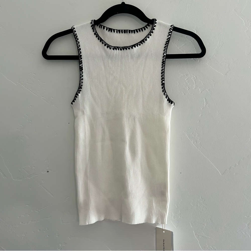 NWT Commense Ribbed Knit Tank Top White Black Contrasting Trim Size Medium